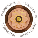 Sello de la Asociación Internacional de Hipnoterapeutas Interpersonales que avala la práctica ética y profesional de Paula Jiménez en hipnoterapia clínica.